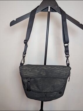 Lululemon All Night Festival Bag *5L Aqueous Ikat Jacquard Black Highlander